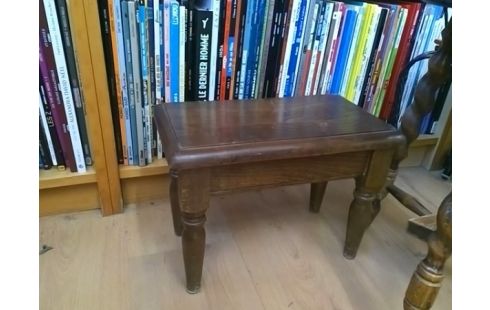 TABOURET MARCHE PIED BOIS