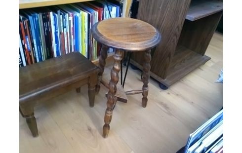 TABOURET PORTE PLANTE BOIS