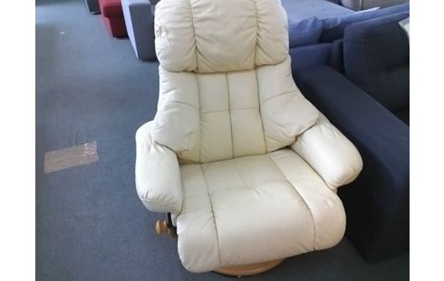 FAUTEUIL RELAX CREME DES TACHES DANS LE DOS