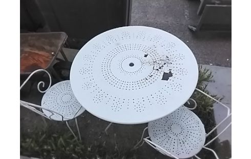TABLE JARDIN 2 FAUTEUILS ROMANTIQUE