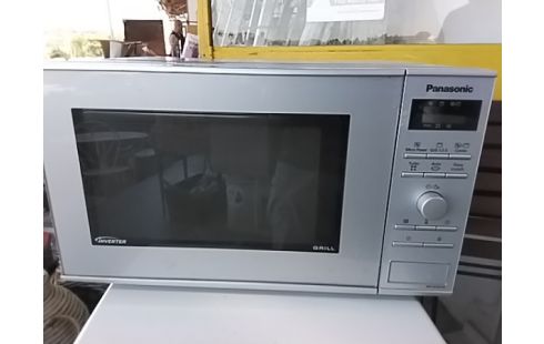 FOUR MICRO ONDES GRILL PANASONIC ACCRSV