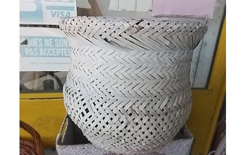 CACHE POT