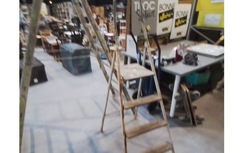 ESCABEAU 4 MARCHES BOIS ET METAL
