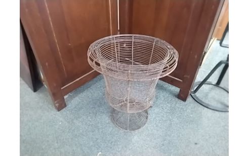 CACHE POT METAL
