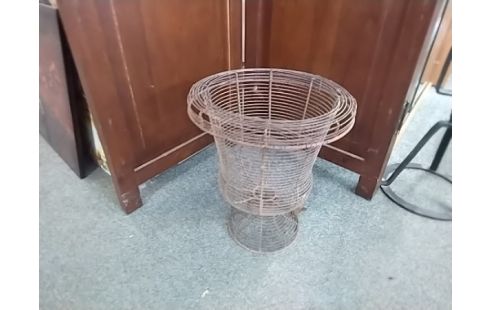 CACHE POT METAL