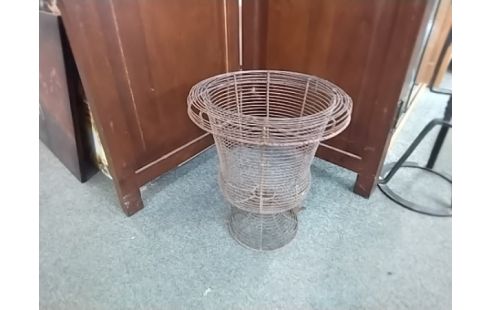 CACHE POT METAL