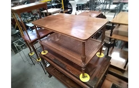 TABLE BASSE CANNEE