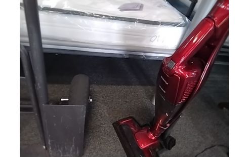 ASPIRATEUR ELSAY ROUGE SANS FIL