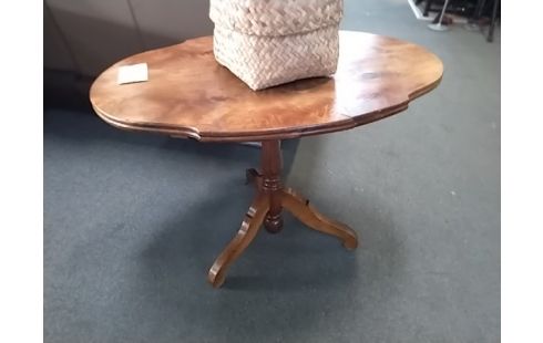 TABLE BASSE VIOLON