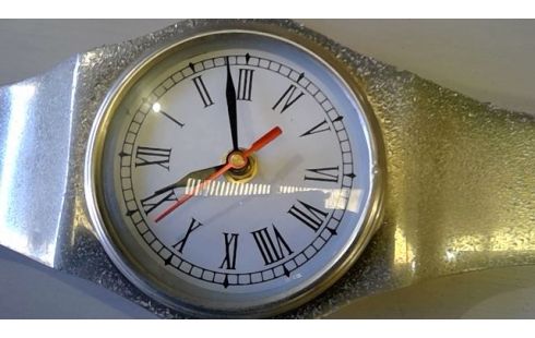 HORLOGE MODERNE