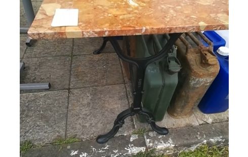 TABLE BISTROT MARBRE