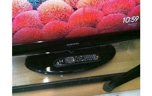 TELEVISEUR SAMSUNG 81CM / NON TNT/ AVEC TELECOMMANDE
