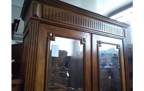 ARMOIRE 2P VITREES STYLE HENRI II (AVEC ETAGERES)