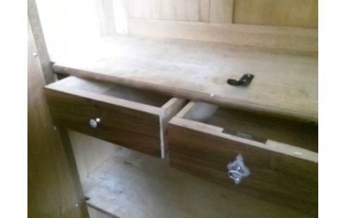 ARMOIRE 2P VITREES STYLE HENRI II (AVEC ETAGERES)