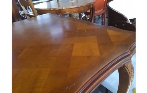 TABLE STYLE LOUIS XV AVEC ALLONGES INTERIEURES (RAYURES)