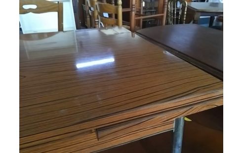 TABLE FORMICA MARRON