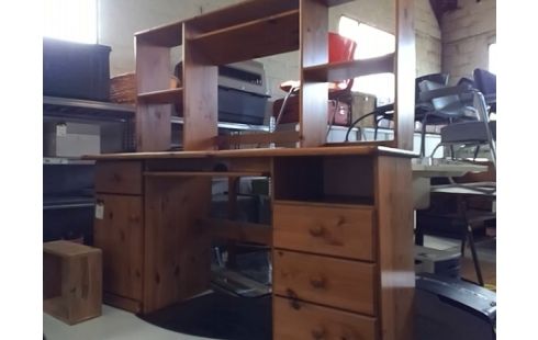 BUREAU PIN 2 PARTIES