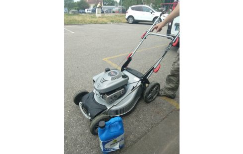 TONDEUSE AUTO PORTEE BRIGGS&STRATTON 650 SERIES ESSENCE SYNTHESE 4 TEMPS