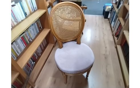 CHAISE CANNEE