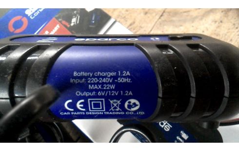 OUTIL, , CHARGEUR DE PILES