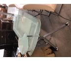 BUREAU MODERNE VITRE