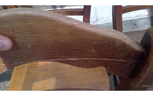 4 CHAISES  STYLE FERMETTE ABIMEE