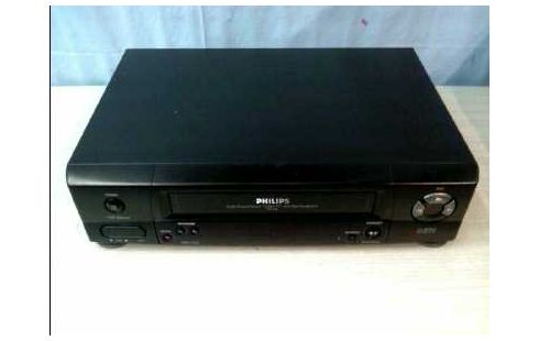 VHS VIDEORECORDER <PHILIPS> VR500