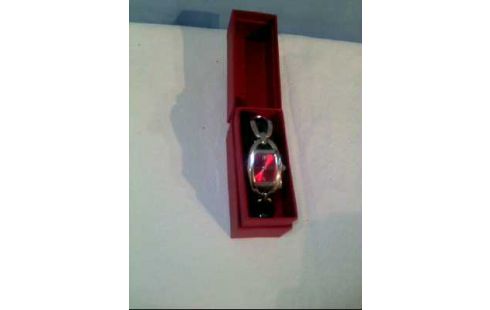 DAMENARMBANDUHR SILBERF. ROT