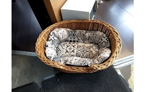 PANIER CHIEN AVEC COUSSIN
