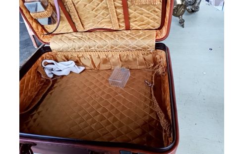 VALISE NÉCESSAIRE TOILETTE