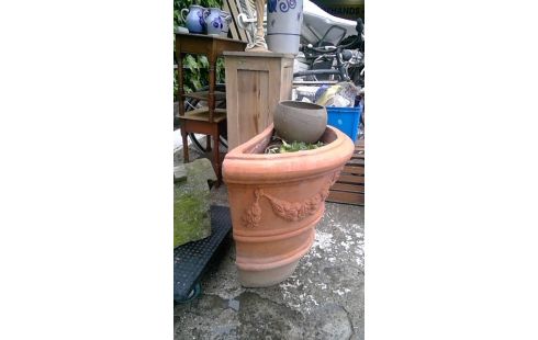 BLUMENTOPF TERRAKOTTA HALBRUND