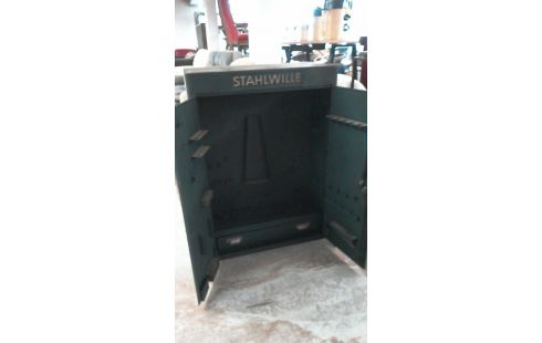 ARMOIRE A STAHLWILLE  VINTAGE