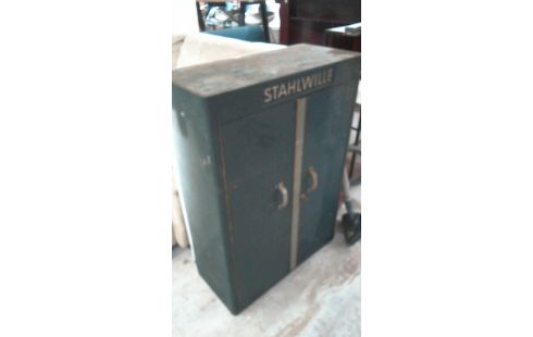 ARMOIRE A STAHLWILLE  VINTAGE