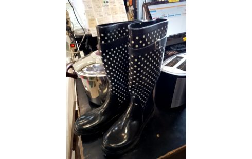 PAIRE DE BOTTES CAOUTCHOUC T39