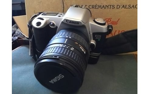 APPAREIL PHOTO CANON EOS 500N AVEC SACOCHE, FLASH ET OBJECTIF