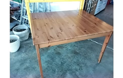 TABLE PIN