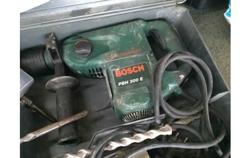PERFORATEUR BOSCH PBH 300 E (AVEC CAISSE)