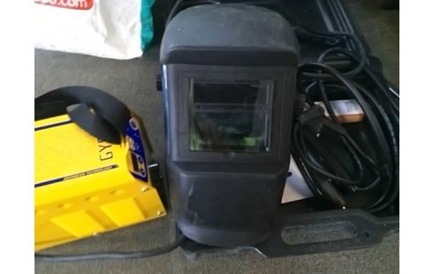 POSTE A SOUDER AVEC CASQUE GYSMI E 163 (AVEC CAISSE)