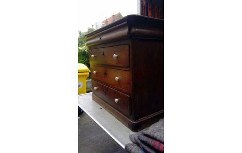 COMMODE ANCIENNE  4 TIROIRS