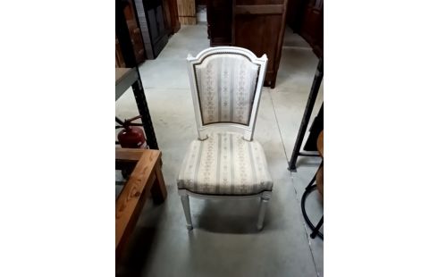 LOT DE 2 CHAISES STYLES LOUIS 16