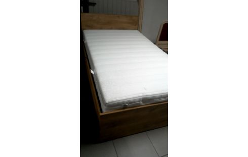 BED 120X200 HOUT LOOK MET MATRAS ELECT 2L