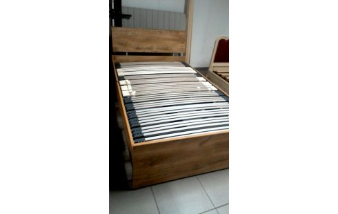 BED 120X200 HOUT LOOK MET MATRAS ELECT 2L
