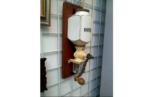 KAFFEEMÜHLE MANUELL VINTAGE WANDMONTAGE