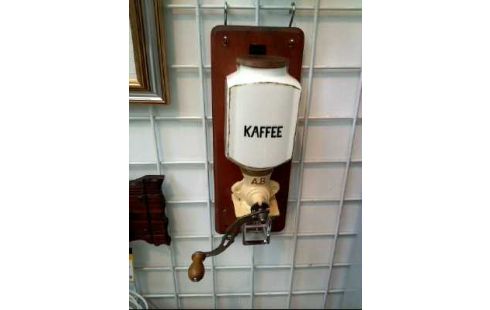 KAFFEEMÜHLE MANUELL VINTAGE WANDMONTAGE