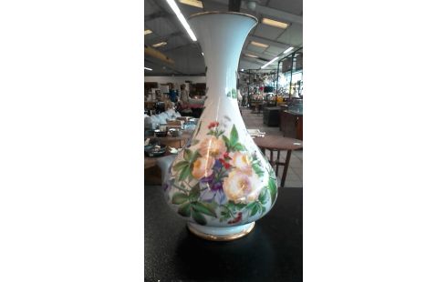 VASE  PORCELAINE  DE 