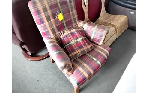 FAUTEUIL TISSU   TISSU CARREAUX