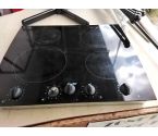 PLAQUE DE CUISSON VITROCERAMIQUE +ACC