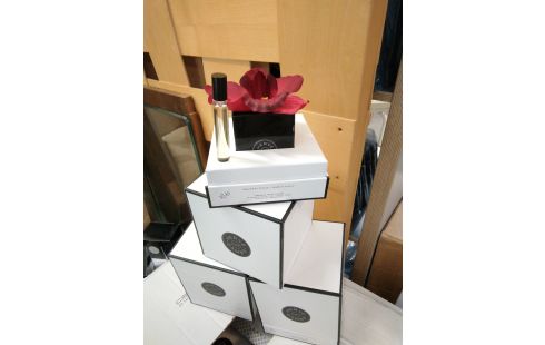 DECORATION FLEUR PARFUM HERVE GAMBS