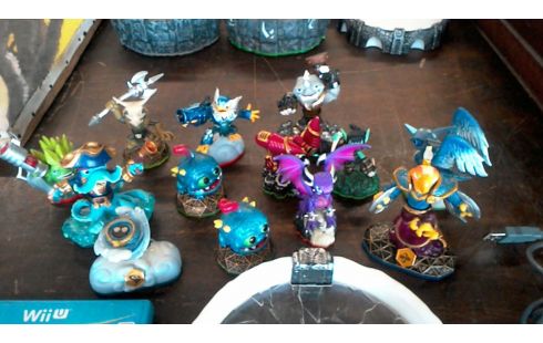JEU VIDEO WII U SKYL.T.P.+SOCLE+FIGURINES