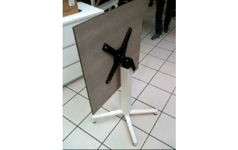 TABLE METAL